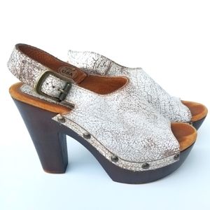 Stylish Women's Platform Sandals - White and Brown
